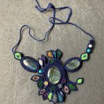 collar colgante macrame labradorita